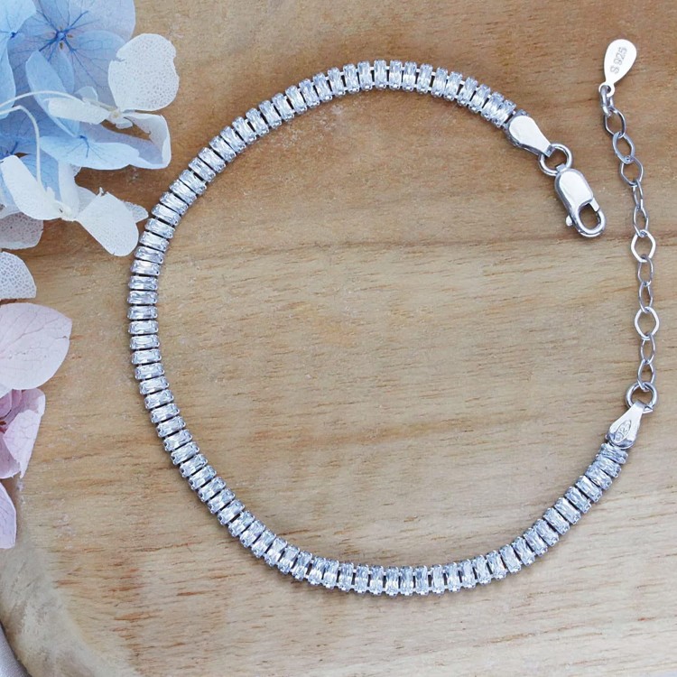 Srebrna Bransoletka z Cyrkoniami