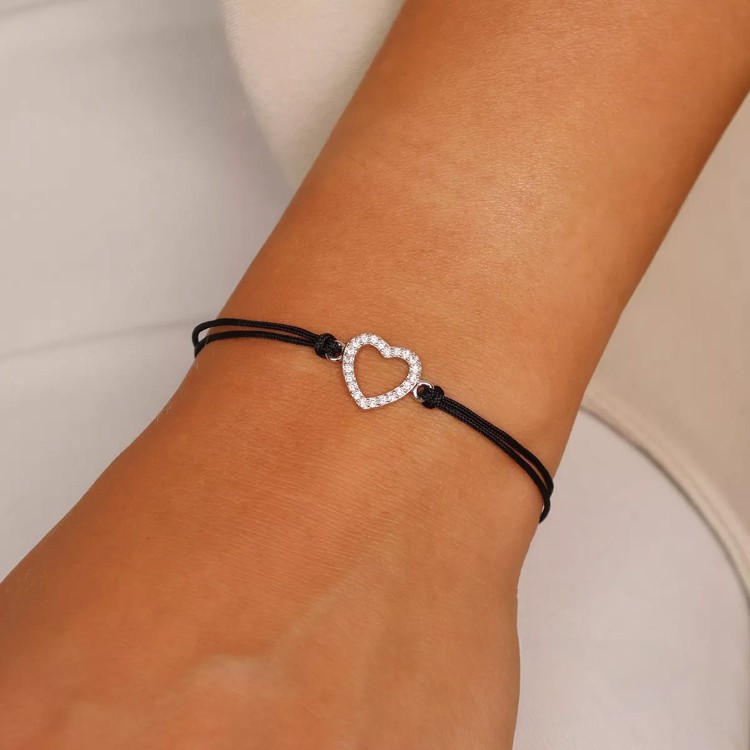 Bransoletka serce na sznurku