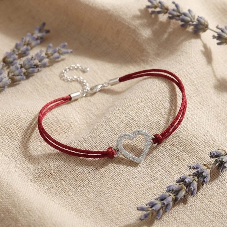 Bransoletka serce na sznurku