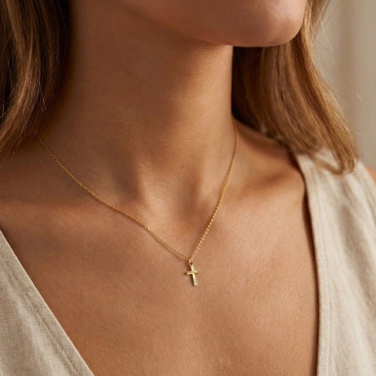 Naszyjnik Złoty 585 z Krzyżykiem