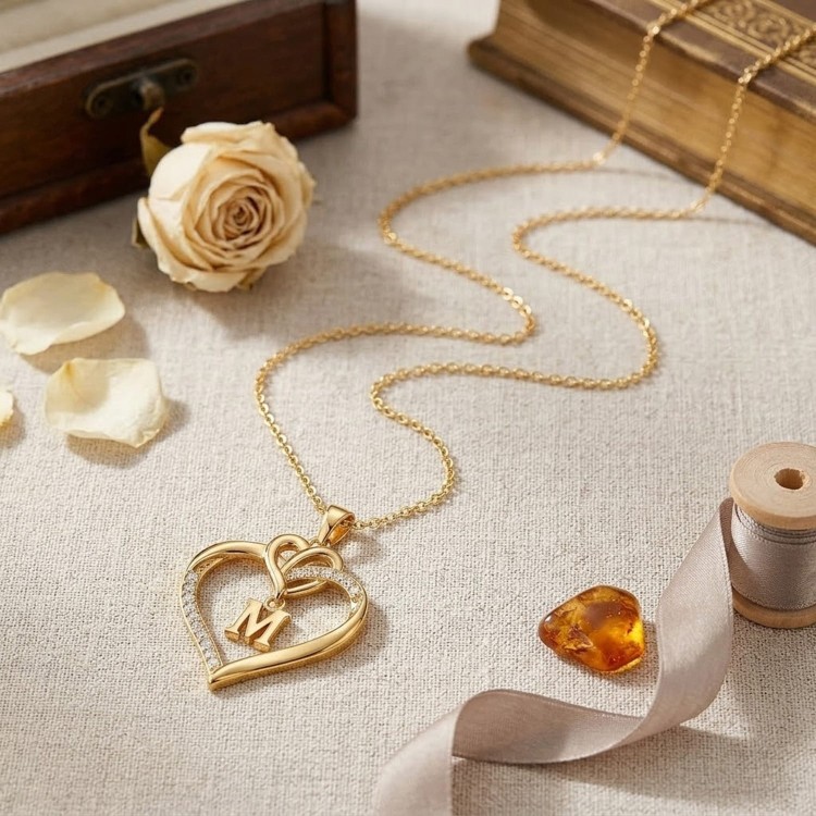 Naszyjnik Serce Literka M